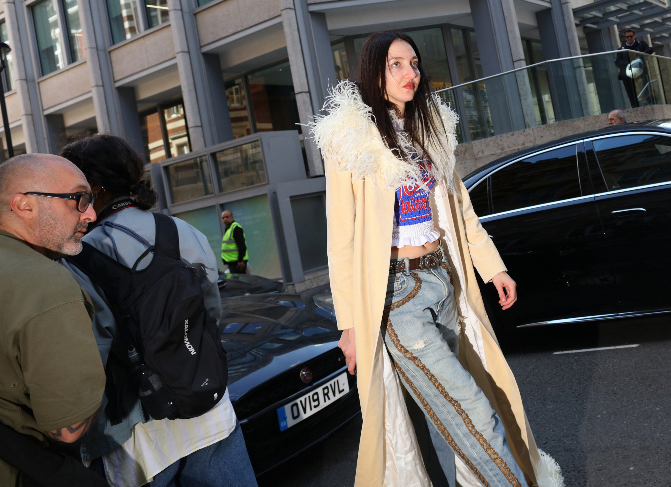 Sokak Stili: 2026 İlkbahar/Yaz Londra Moda Haftası