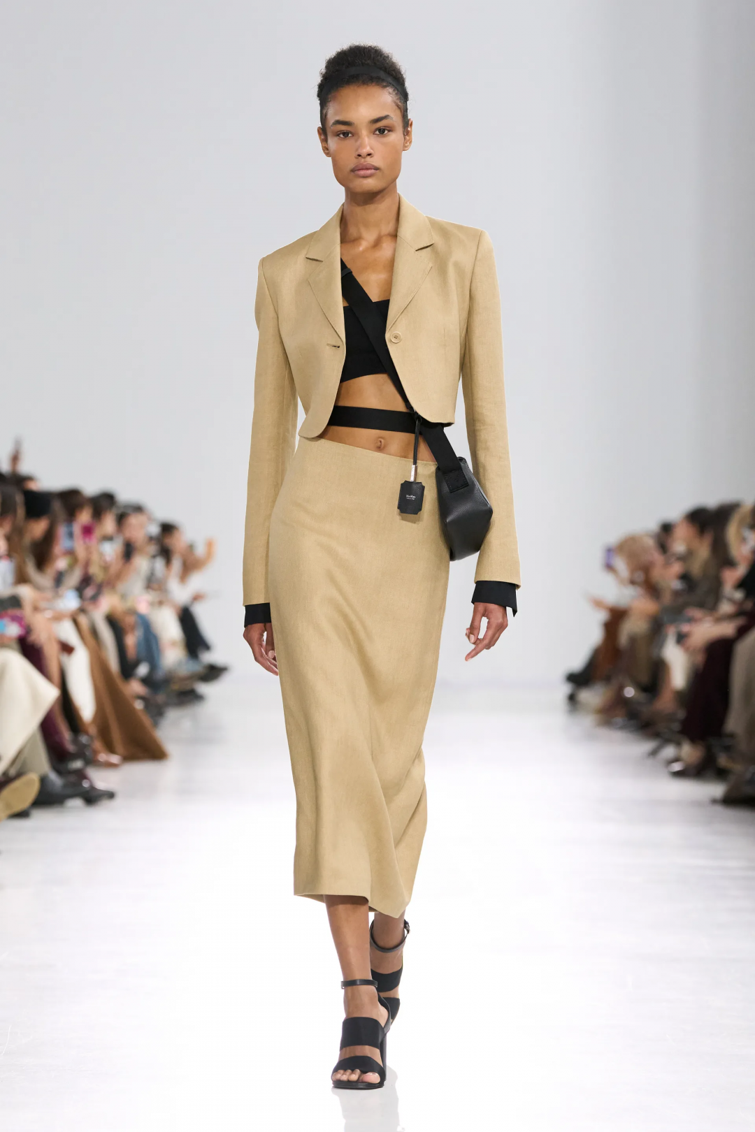 Max Mara 2026 İlkbahar/Yaz