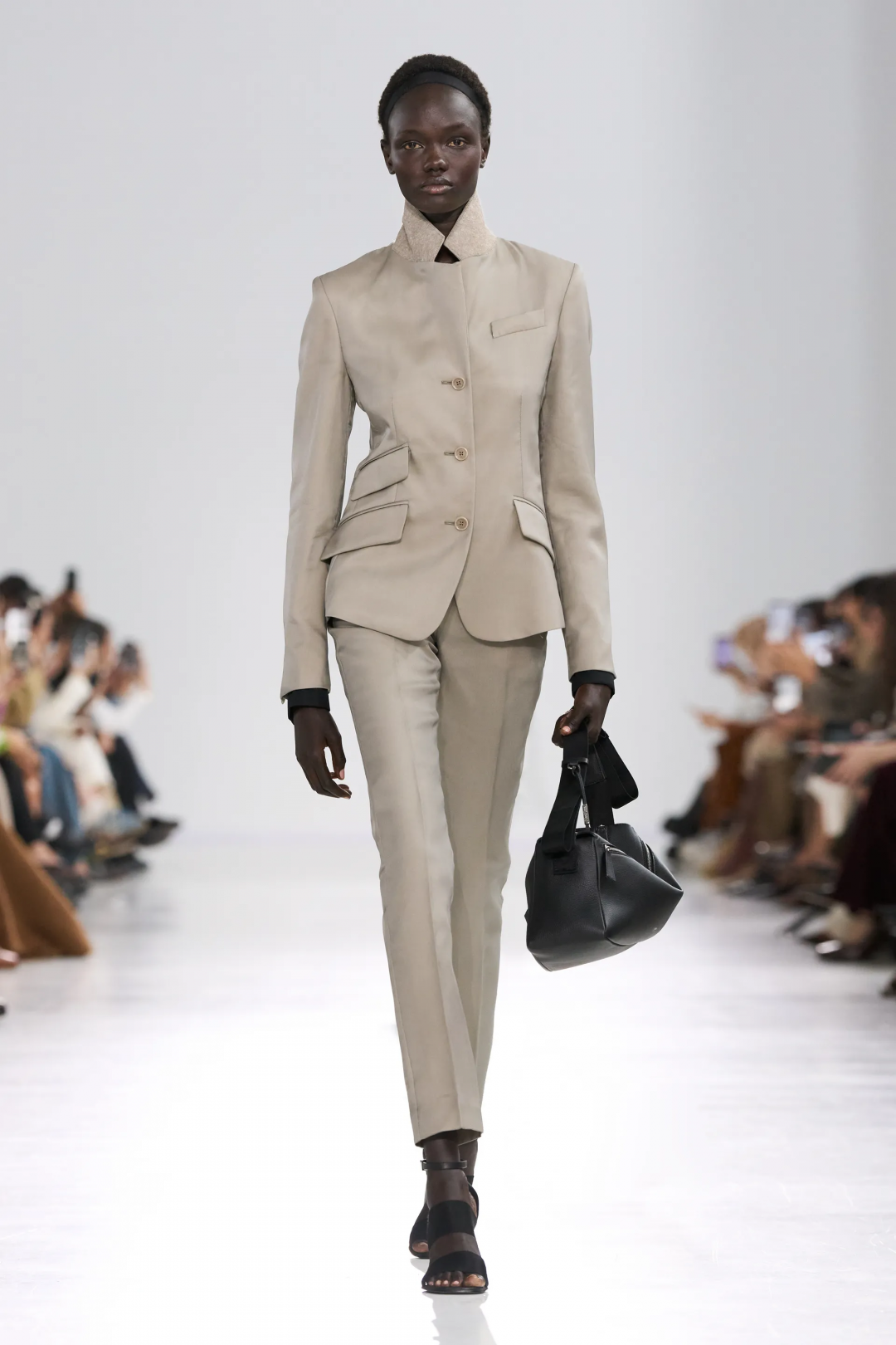 Max Mara 2026 İlkbahar/Yaz