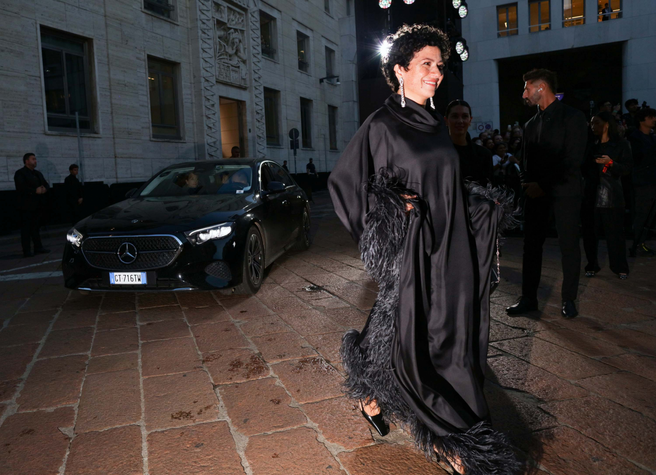 Sokak Stili: 2026 İlkbahar/Yaz Milano Moda Haftası