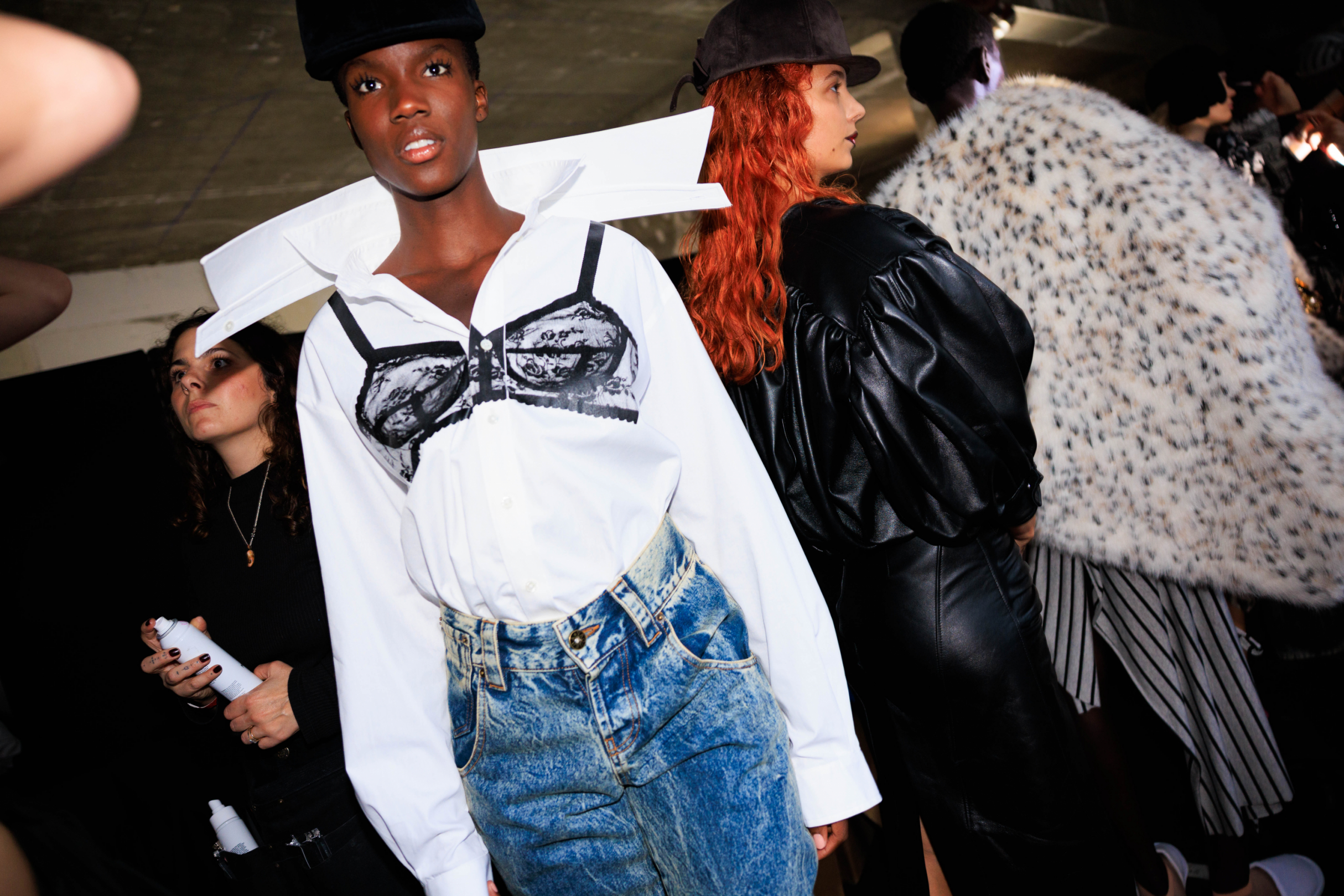 Backstage: 2026 İlkbahar/Yaz Paris Moda Haftası