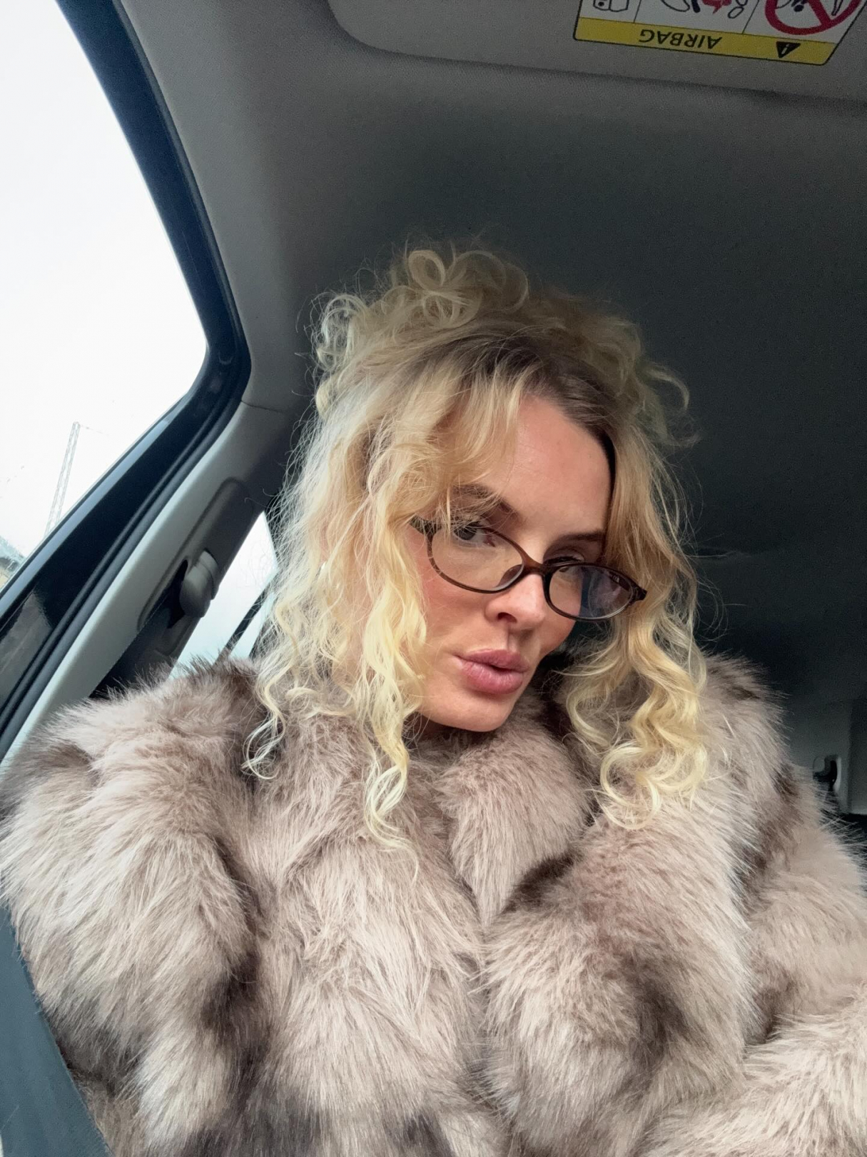 Viky Rader'dan Elsa Hosk'a Haftanın Güzellik Instagram'ları