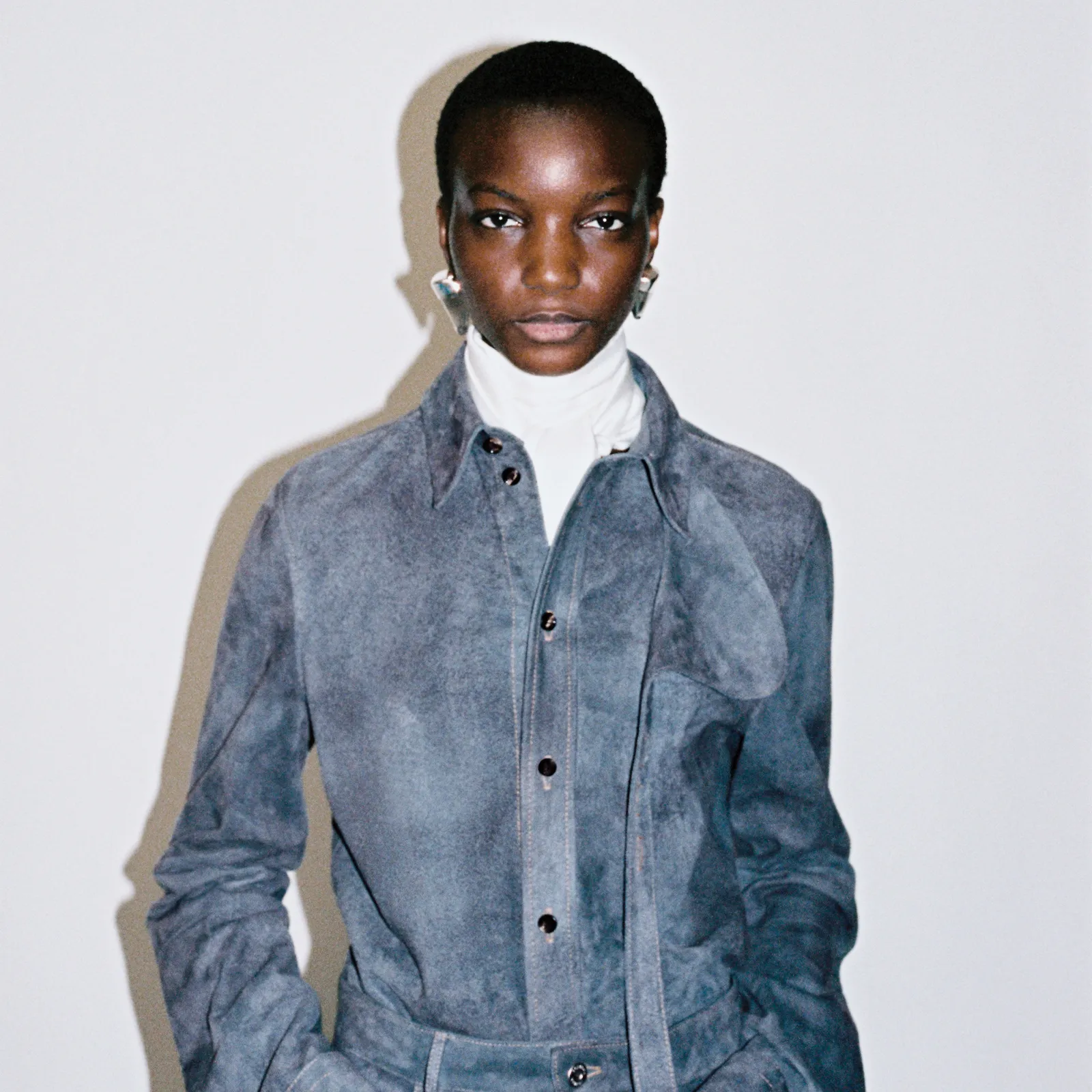 Louise Trotter’ın Bottega Veneta İçin Hazırladığı İlk Koleksiyon Gerçek Hayata Hazır