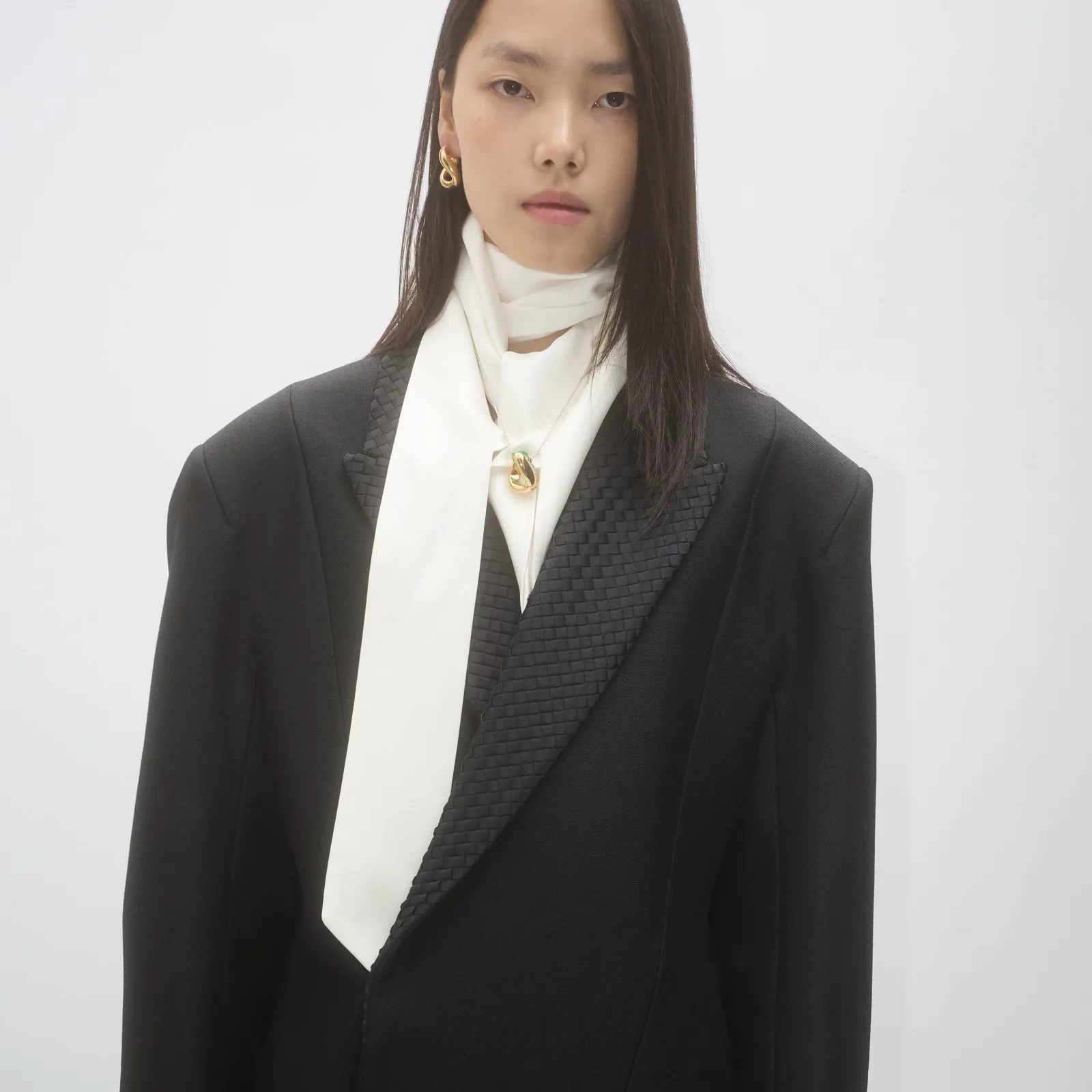 Louise Trotter’ın Bottega Veneta İçin Hazırladığı İlk Koleksiyon Gerçek Hayata Hazır