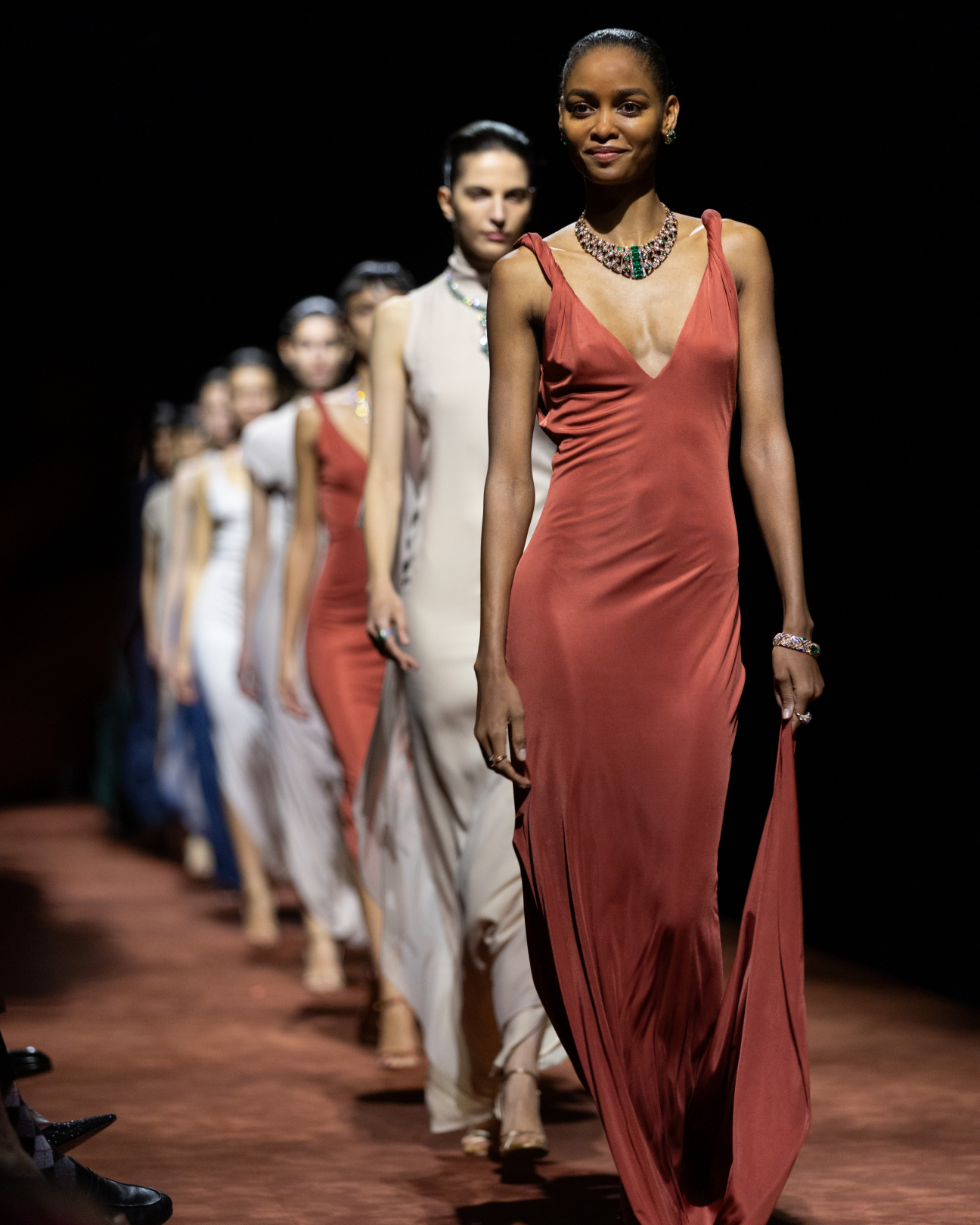 Sanat ile Mücevher Arasında Eklektik Bir Diyalog: Milano’da Işıldayan Bir Yüksek Zanaat Anlatısı