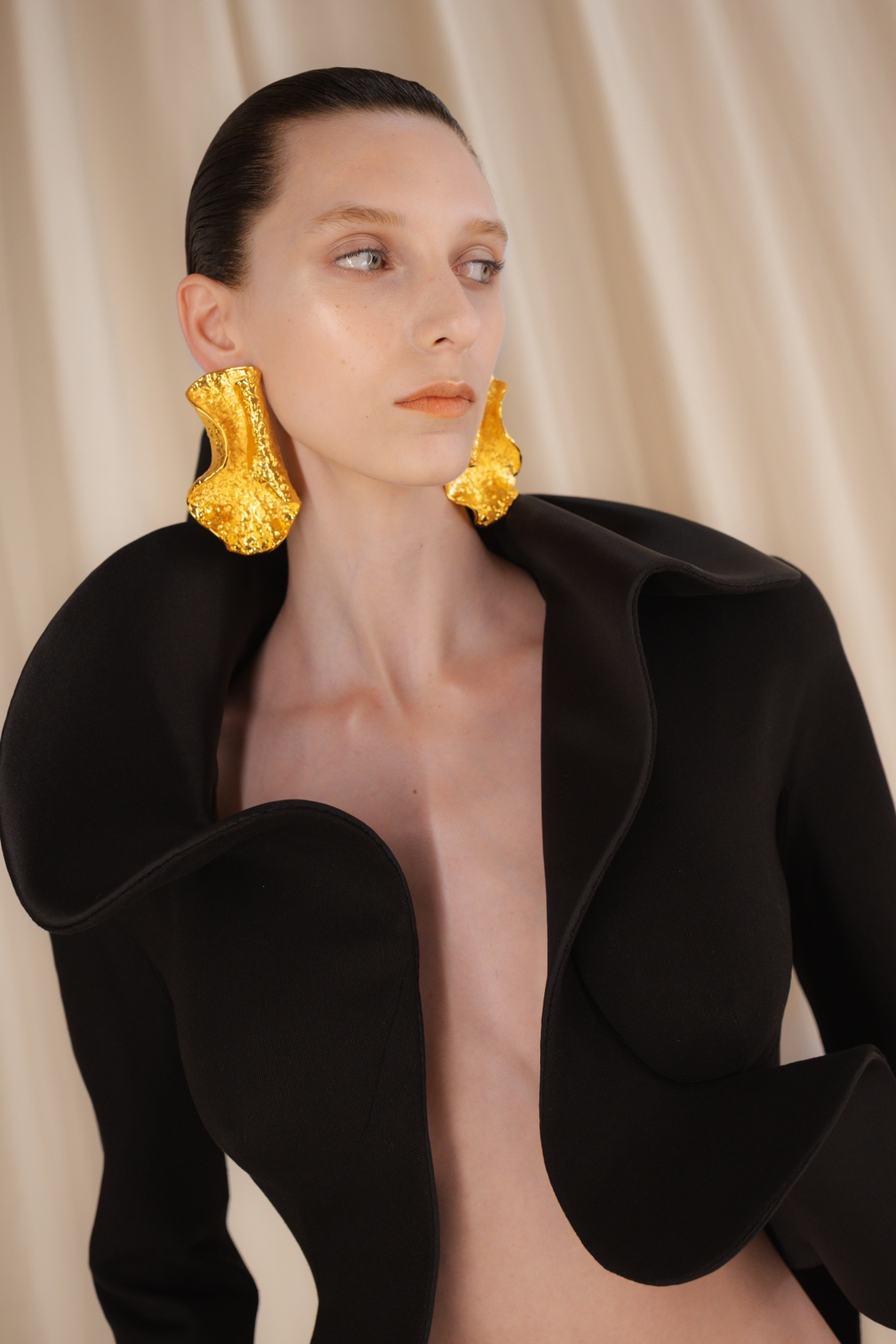 Backstage: 2026-27 Sonbahar/Kış Paris Haute Couture Moda Haftası