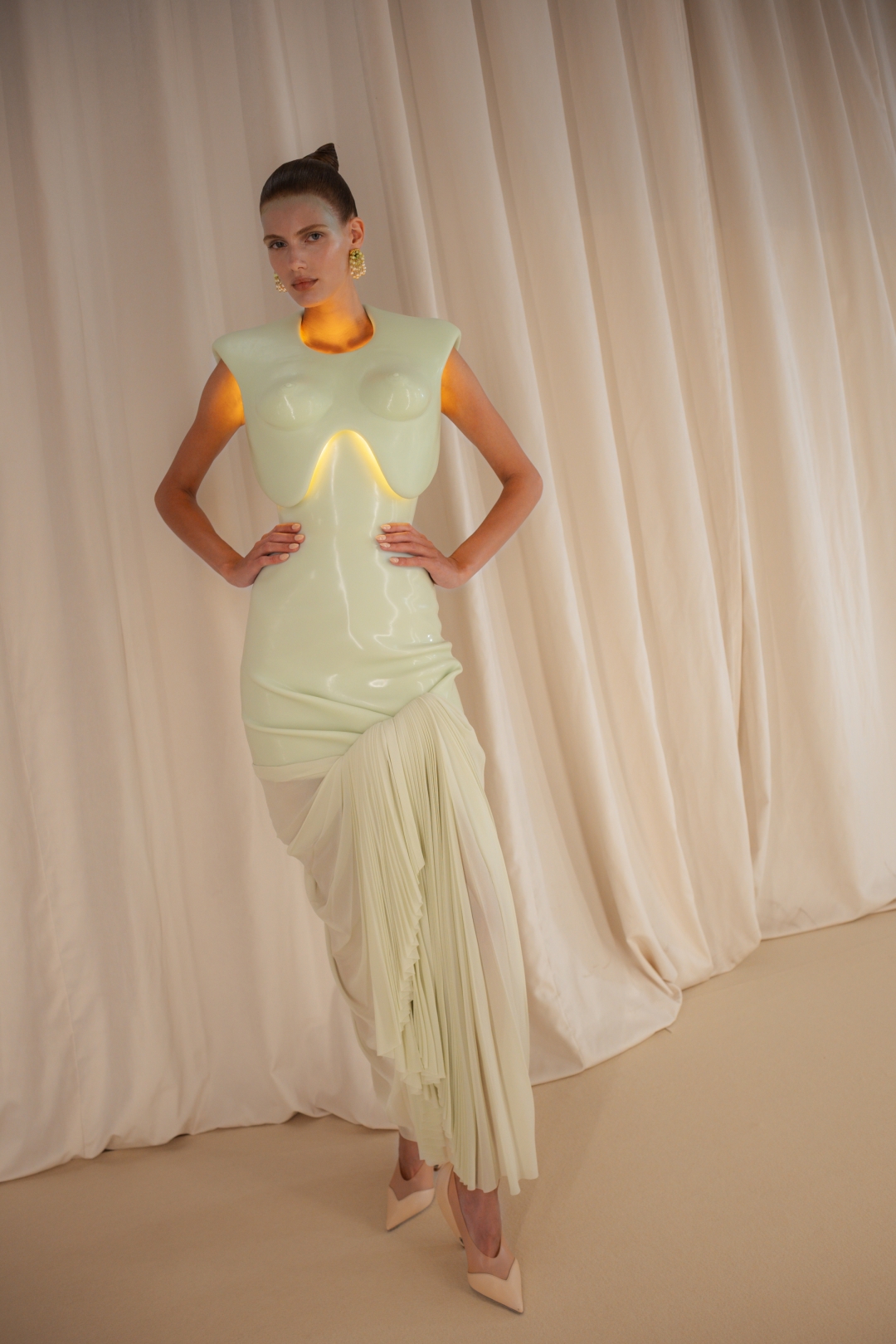 Backstage: 2026-27 Sonbahar/Kış Paris Haute Couture Moda Haftası