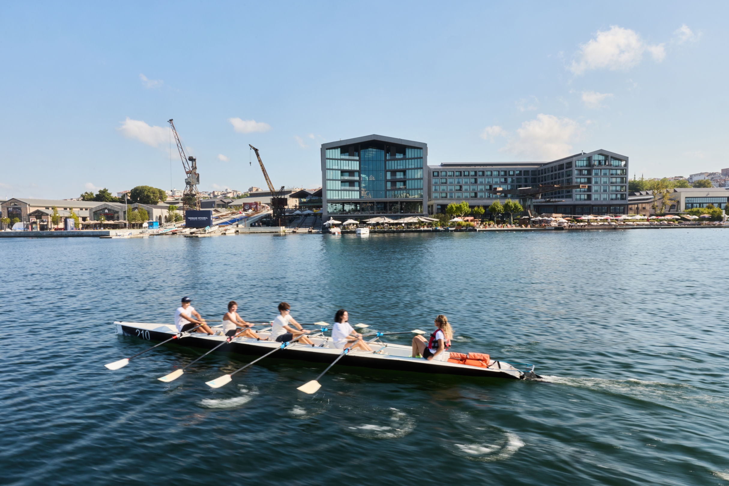 Haliç’in Tarihi Kıyısında Büyüyen Bir Regatta Deneyimi