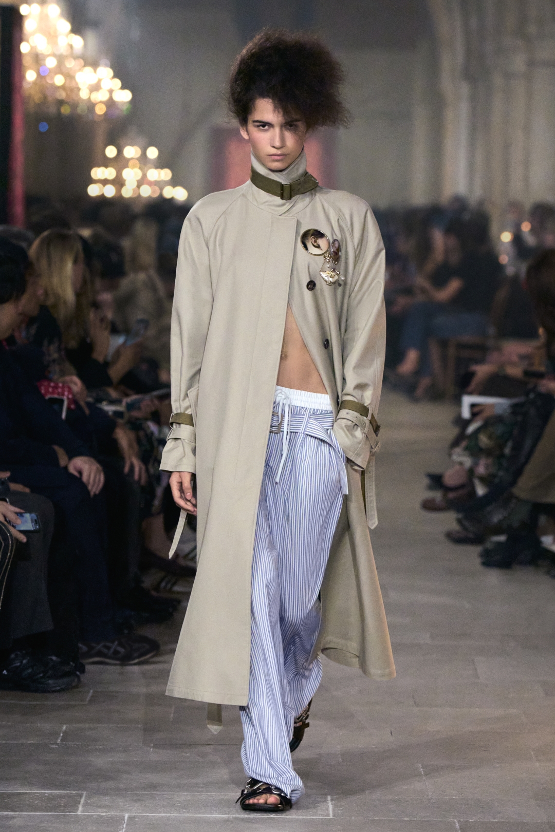 Acne Studios 2027 İlkbahar/Yaz