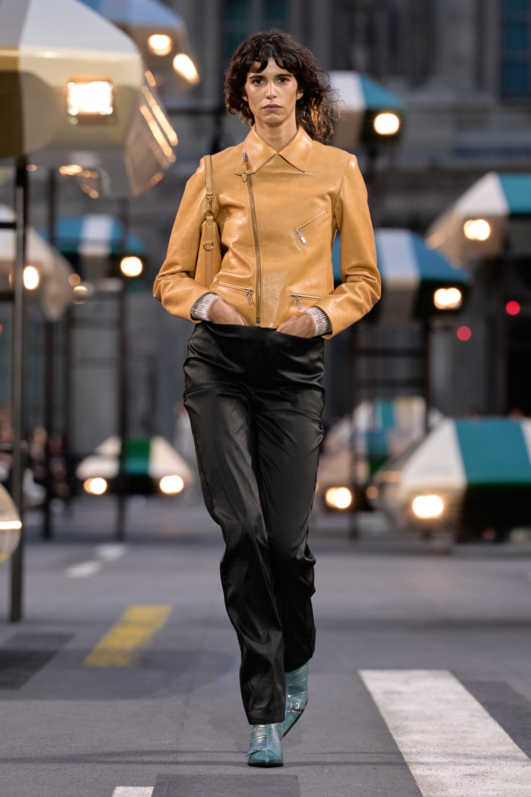 Louis Vuitton 2027 İlkbahar/Yaz